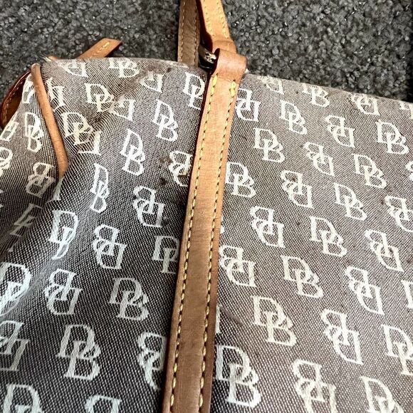 Dooney & Bourke All Over Signature Print Mini Shoulder Bag Y2K - Picture 3 of 14